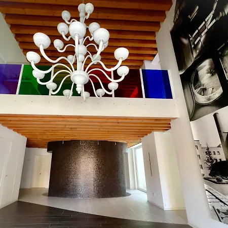 Lucky House アパート