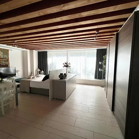 Lucky House شقة
