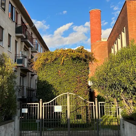 Lucky House *