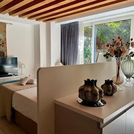Lucky House Apartment
