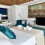Lucky House
